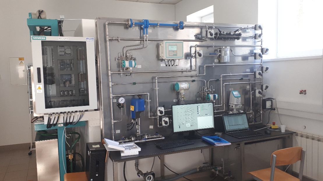 Laboratory set-up for flow measurement and control